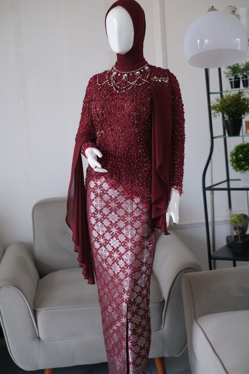 Indah Maroon